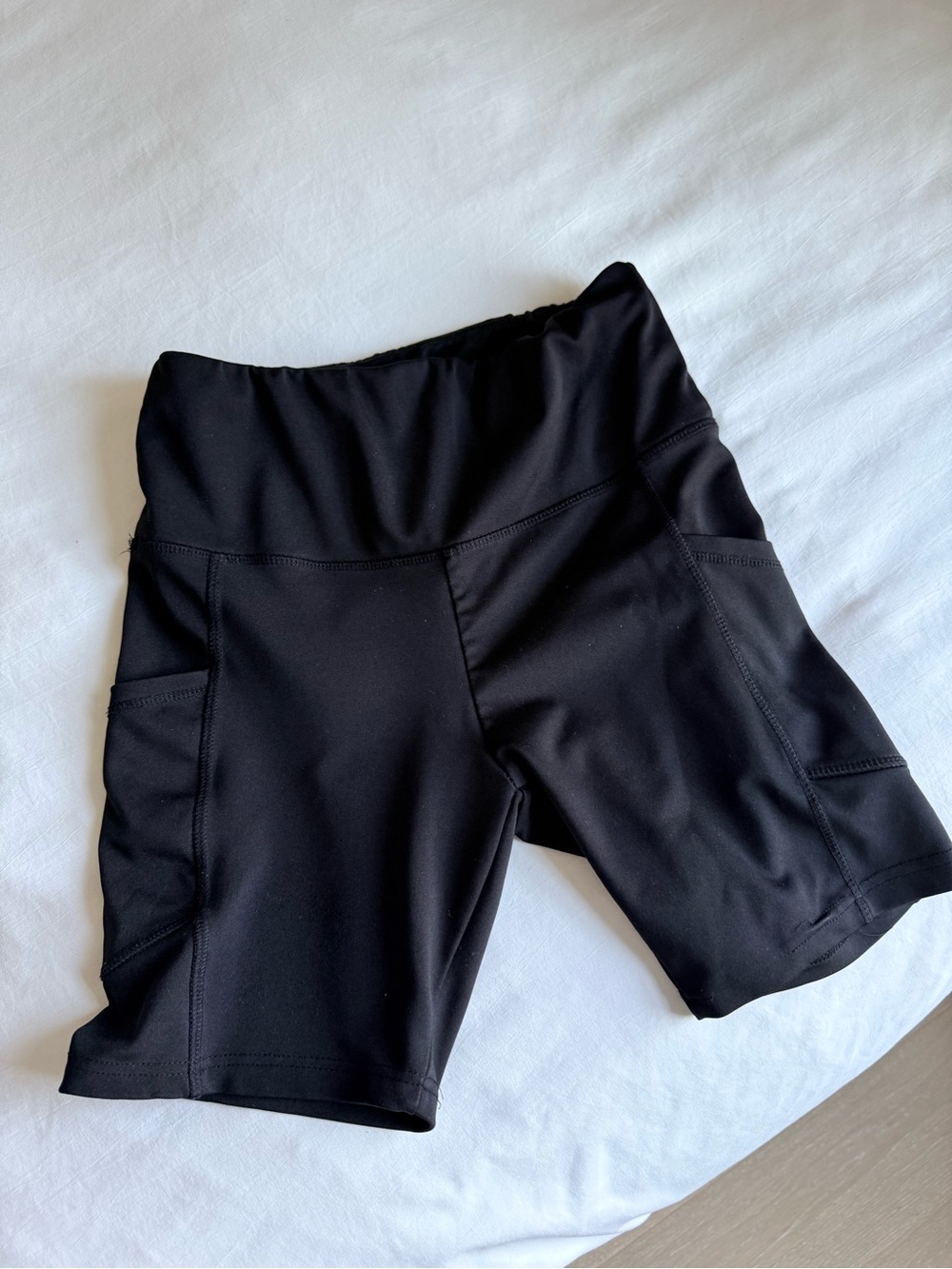 High-Rise Black Athletic Bike Shorts with Side Pockets